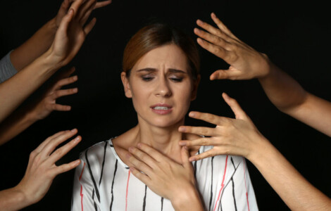 Fobia społeczna – objawy, przyczyny i sposoby radzenia sobie z lękiem społecznym