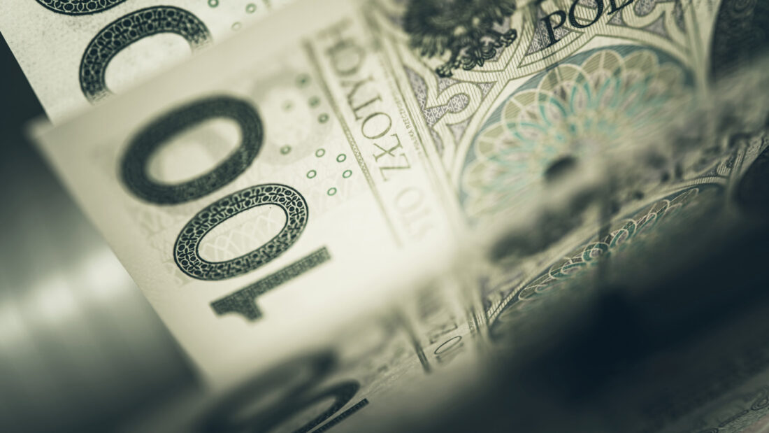 Ile kosztuje hipnoza – banknoty ilustrujące cenę hipnoterapii